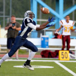 Jeavonte Dunn catches a pass from Kelechi Madubuko